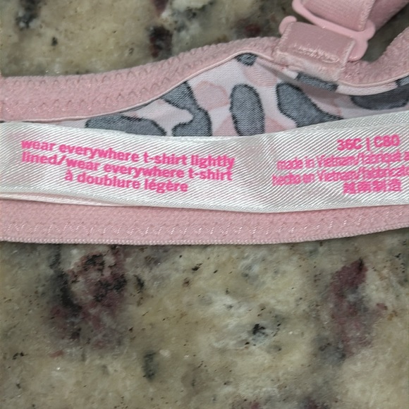 Pink wear everywhere lightly lined wired size 36 C - Picture 6 of 6